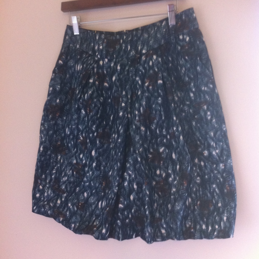 Banana Republic Poofy Green & White Midi Skirt